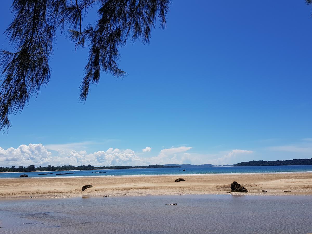 椰子岛度假村 额布里 外观 照片